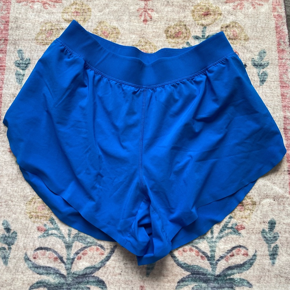 CRZ yoga blue dolphin shorts medium